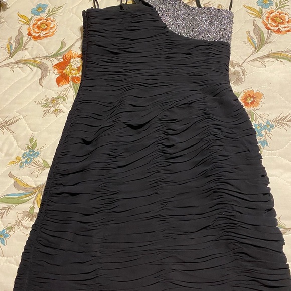 Basix II size 4 cocktail dress - Picture 5 of 5